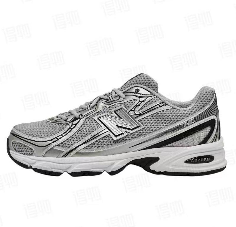 New Balance Sneaker 740 white/silver/navy blue