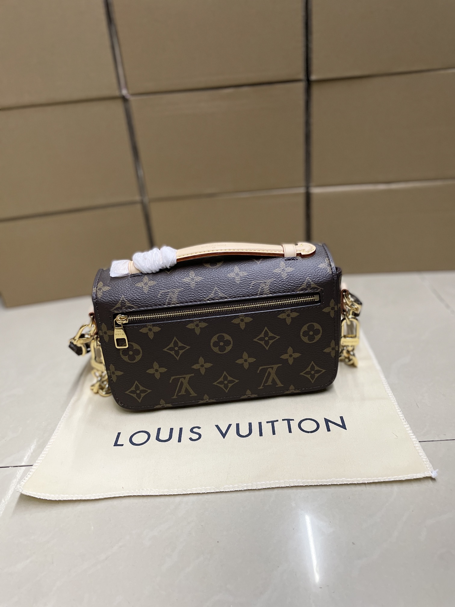 NEW LOUIS VUITTON POCHETTE METIS EAST WEST CROSSBODY BAG