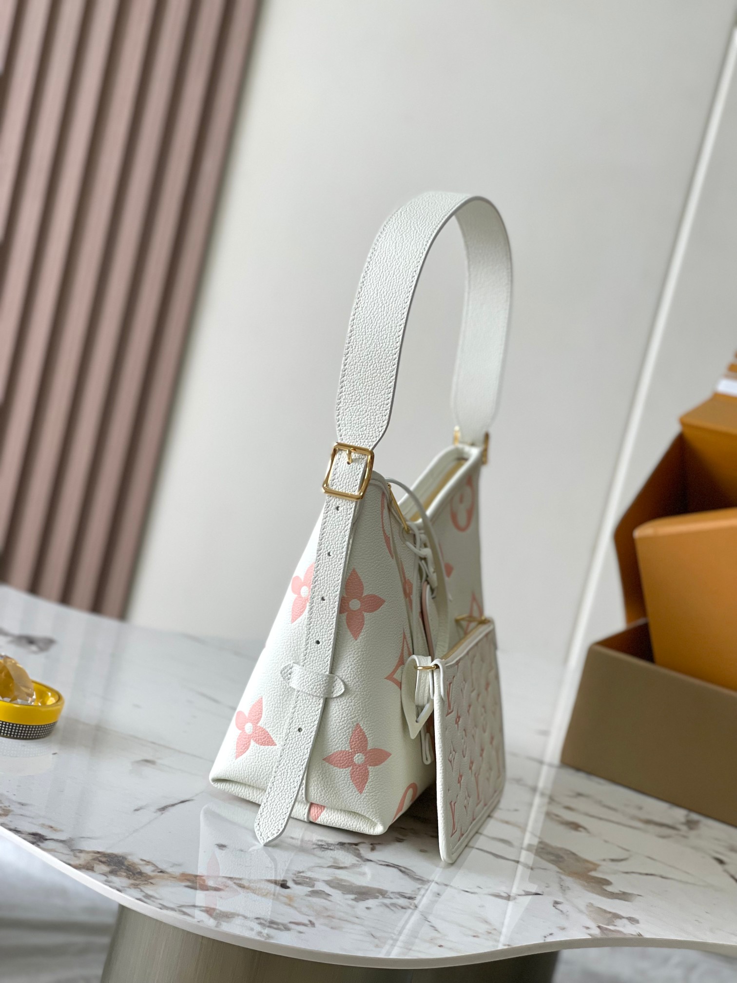 NIB Louis Vuitton CarryAll PM Latte/Chamallow M24141 With