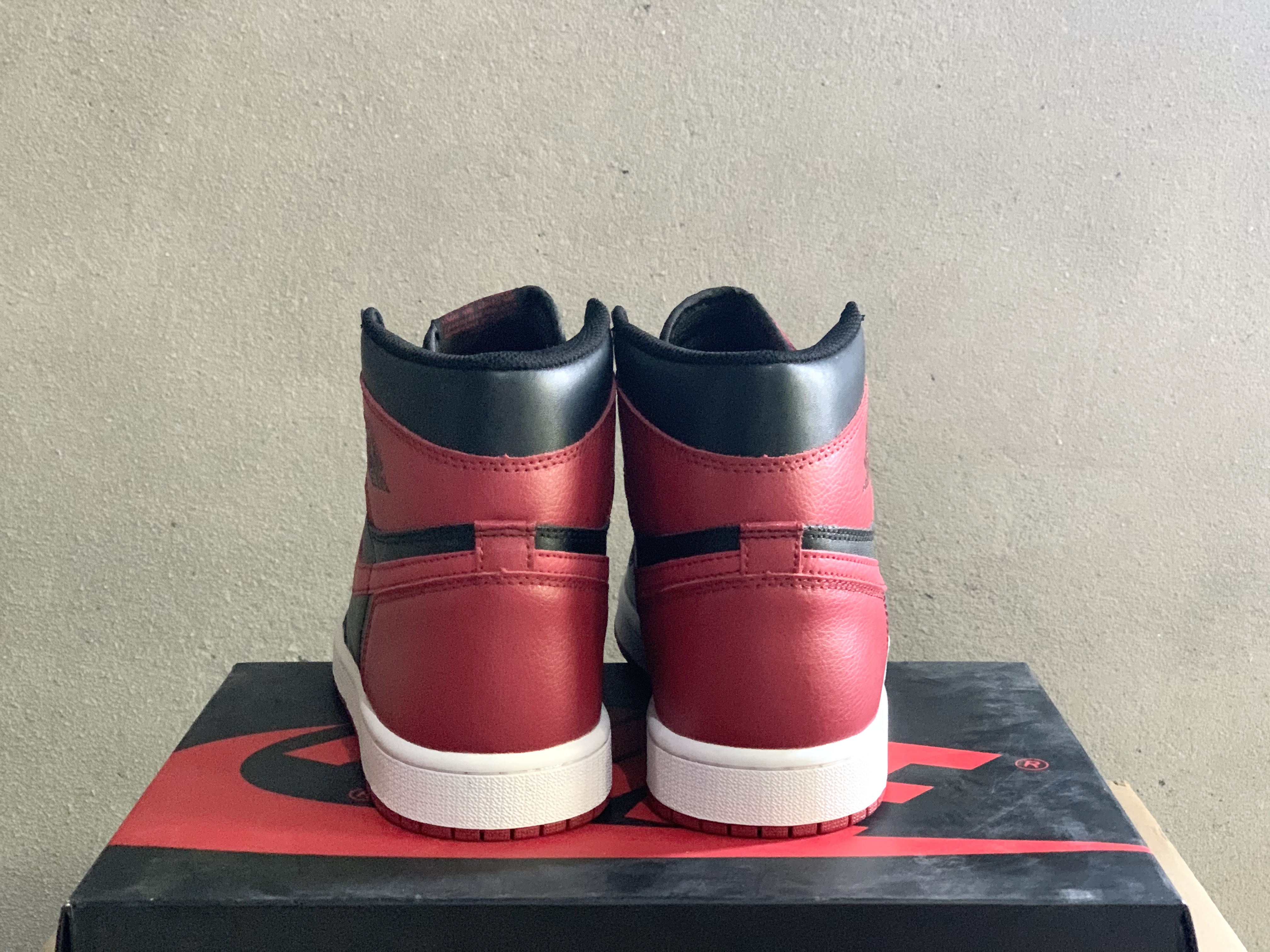 Nike Air Jordan 1 Retro High ’85 OG Bred 2025