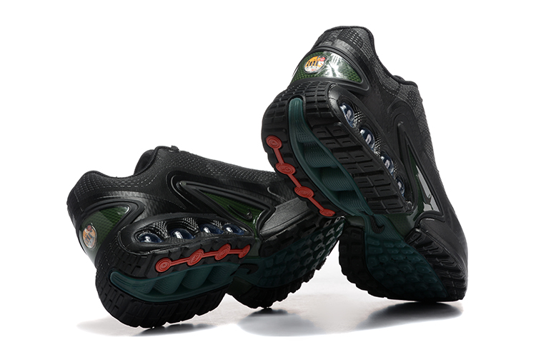 Nike Air Max DN x Supreme ‘Black Galactic Jade’ FZ4044-001