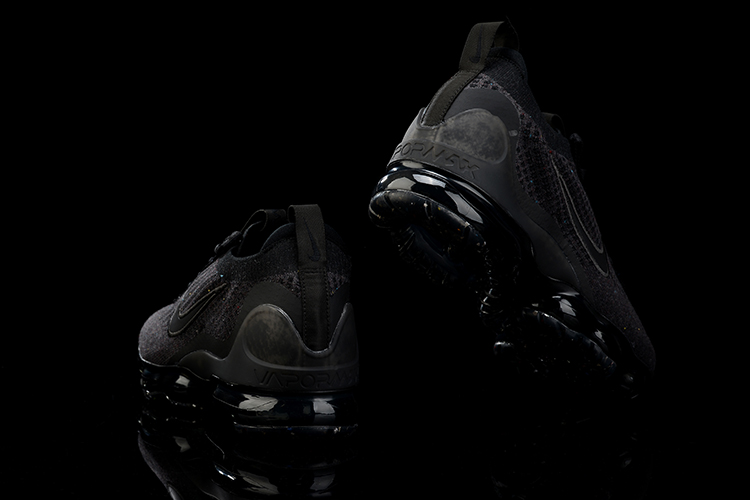 Nike Air VaporMax 2021 Flyknit ‘Triple Black’ DH4084