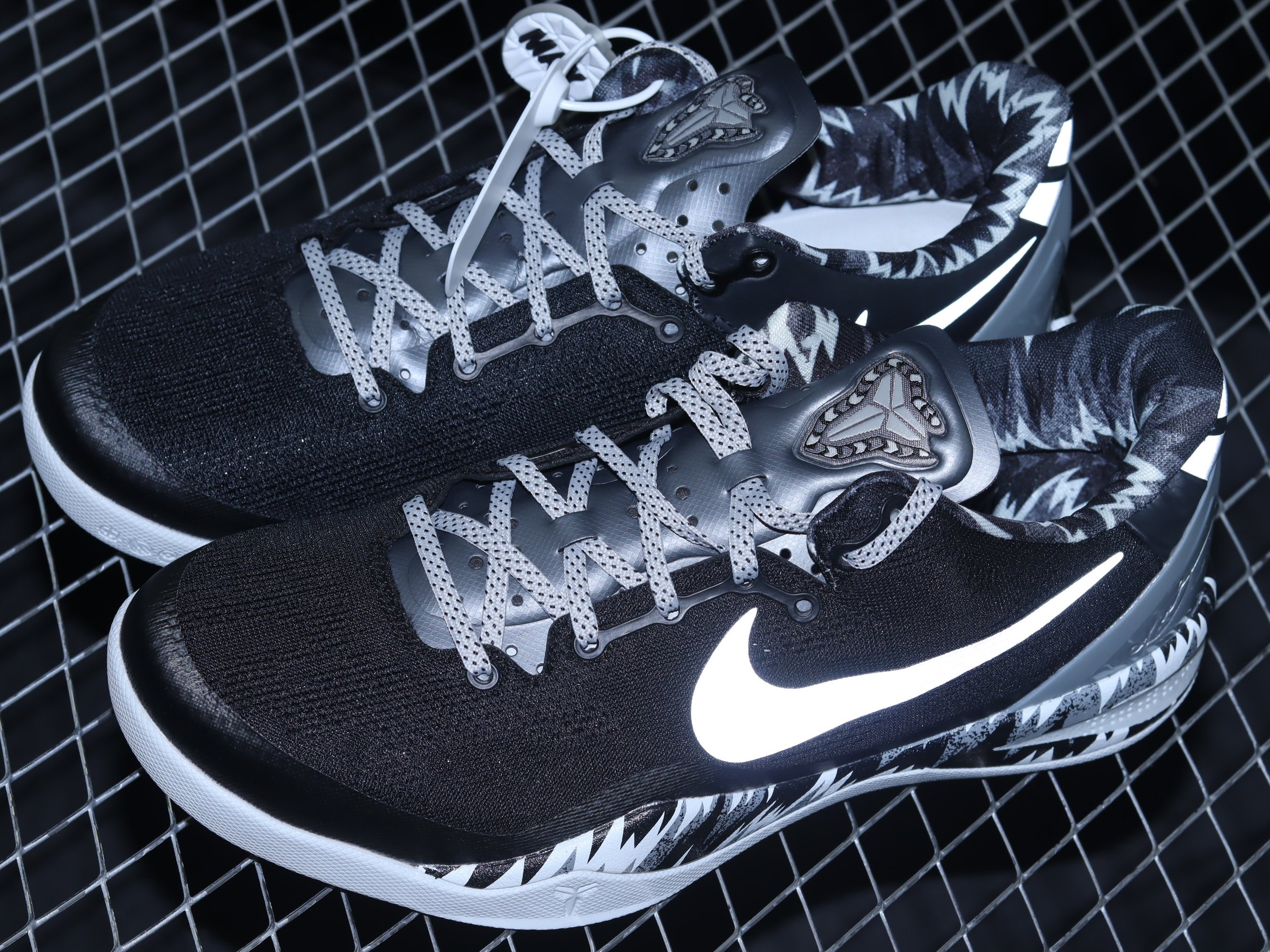 size 8 nike kobe shoes