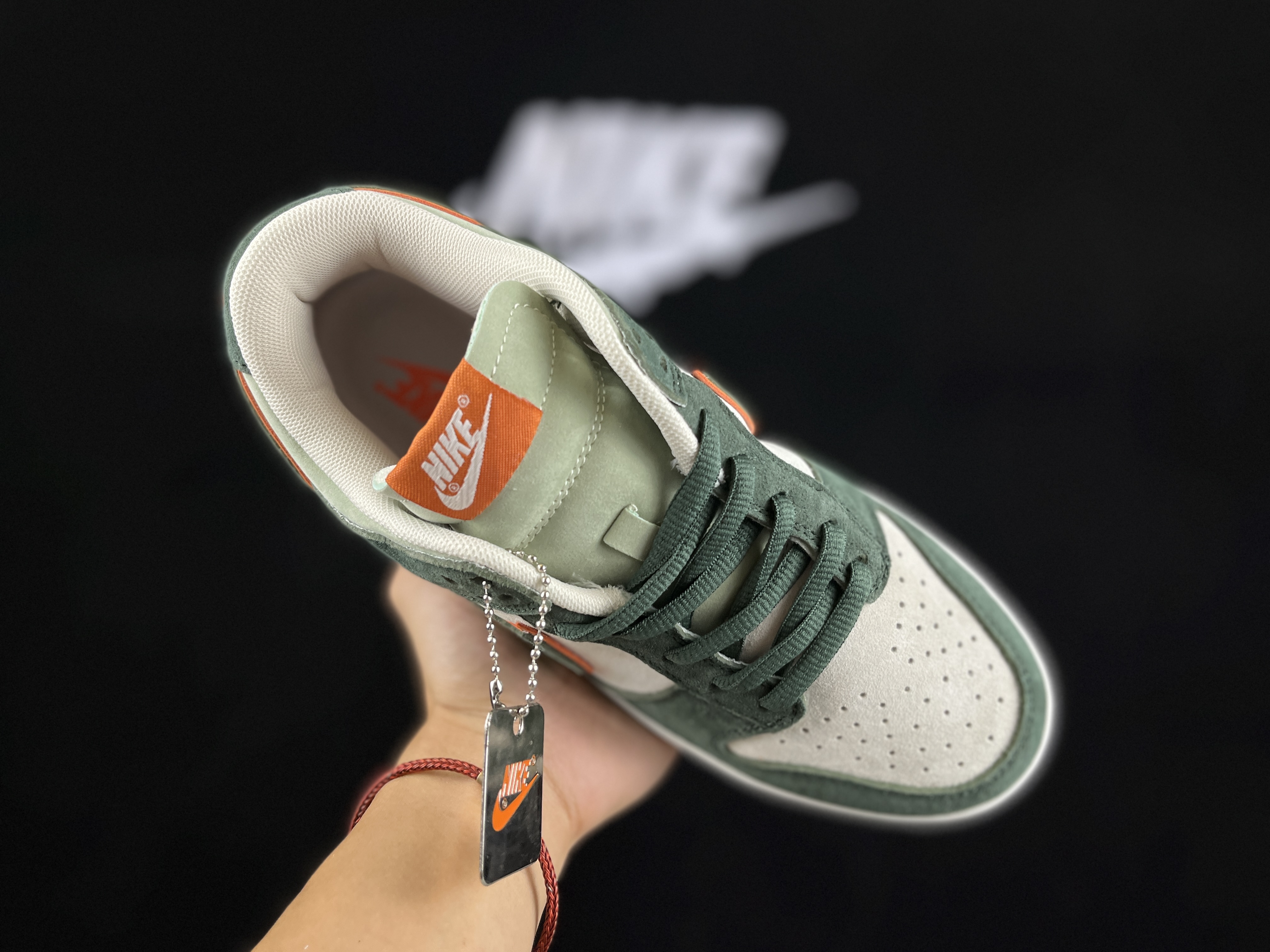 Nike SB Dunk Low x Otomo Katsuhiro “Steamboy OST”