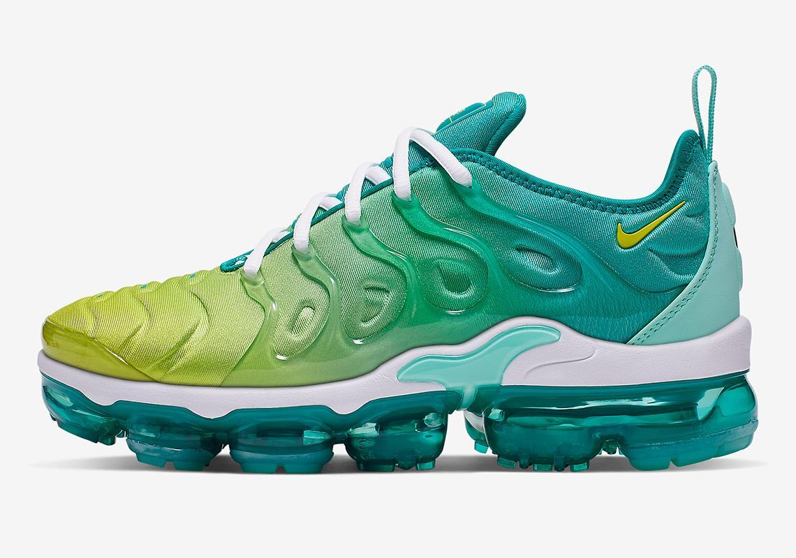 Nike WOMEN’S Vapormax Plus Spirit Teal Cyber Green