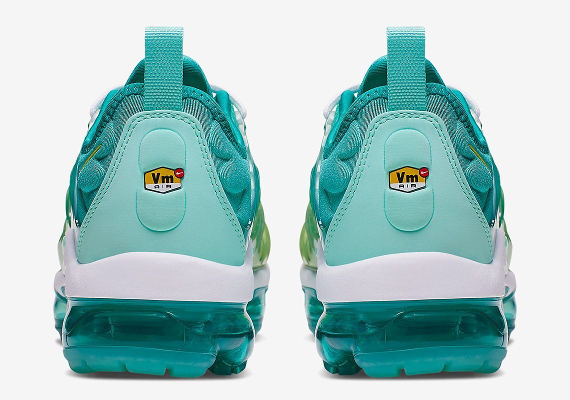 Nike WOMEN’S Vapormax Plus Spirit Teal Cyber Green