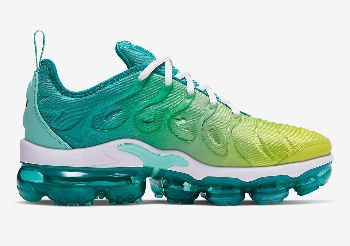 Nike WOMEN’S Vapormax Plus Spirit Teal Cyber Green
