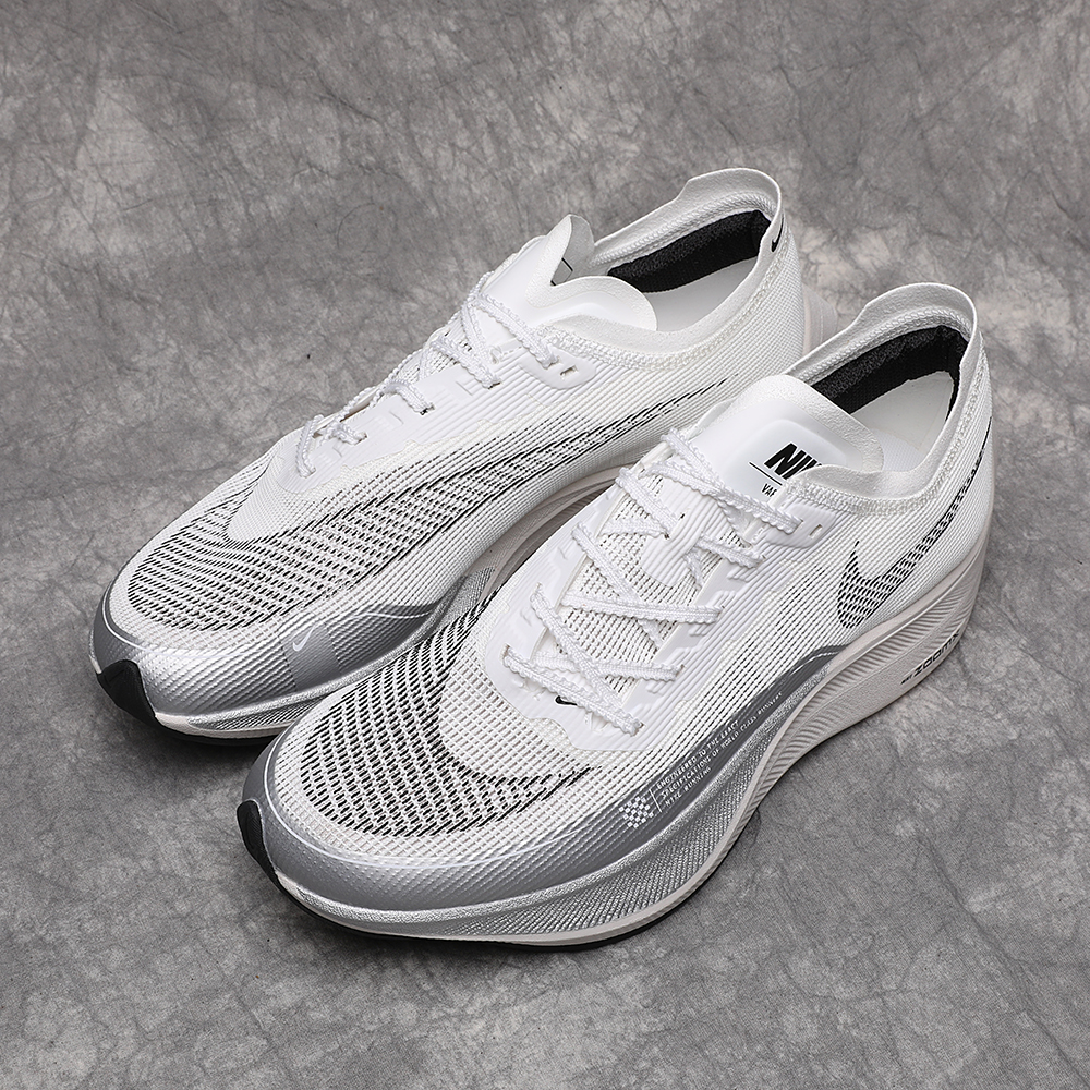 nike zoomx vaporfly next2 - women's size 9
