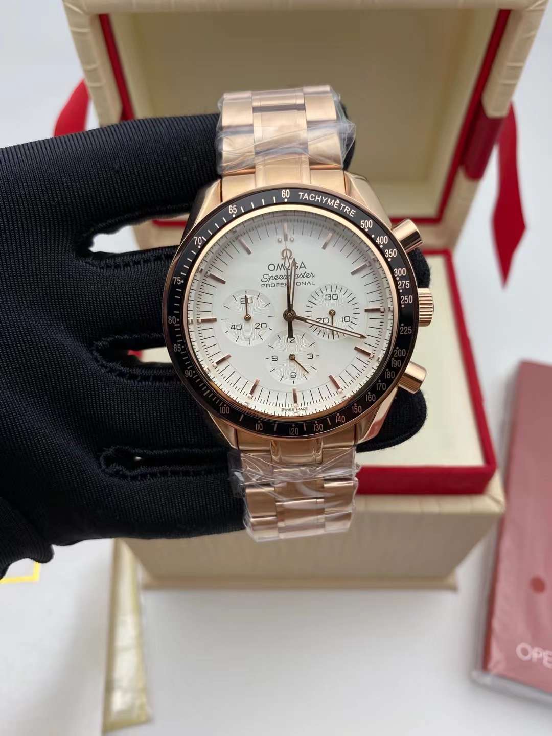 Omega Speedmaster White Moonshine 18K 310.60.42.50.10.001