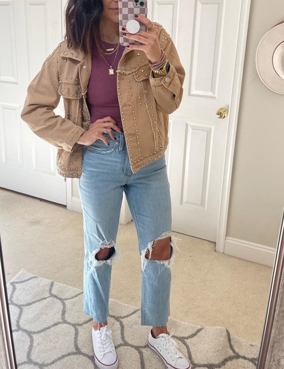 Omoone Women’s Long Sleeve Rivet Studded Denim Jacket Casual Washed Pearl Short Jean Coat