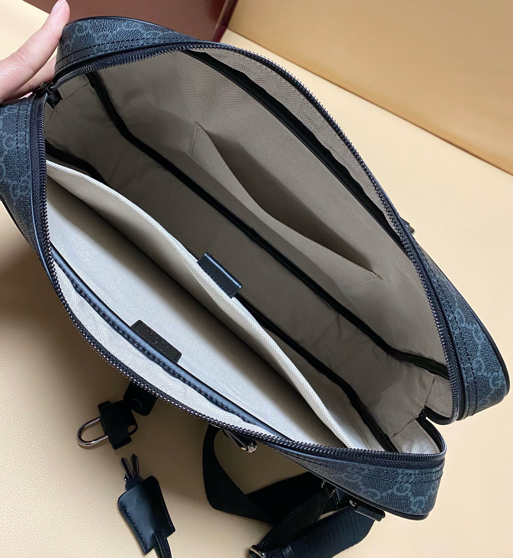 Ophidia medium briefcase in Grey Black GG Canvas