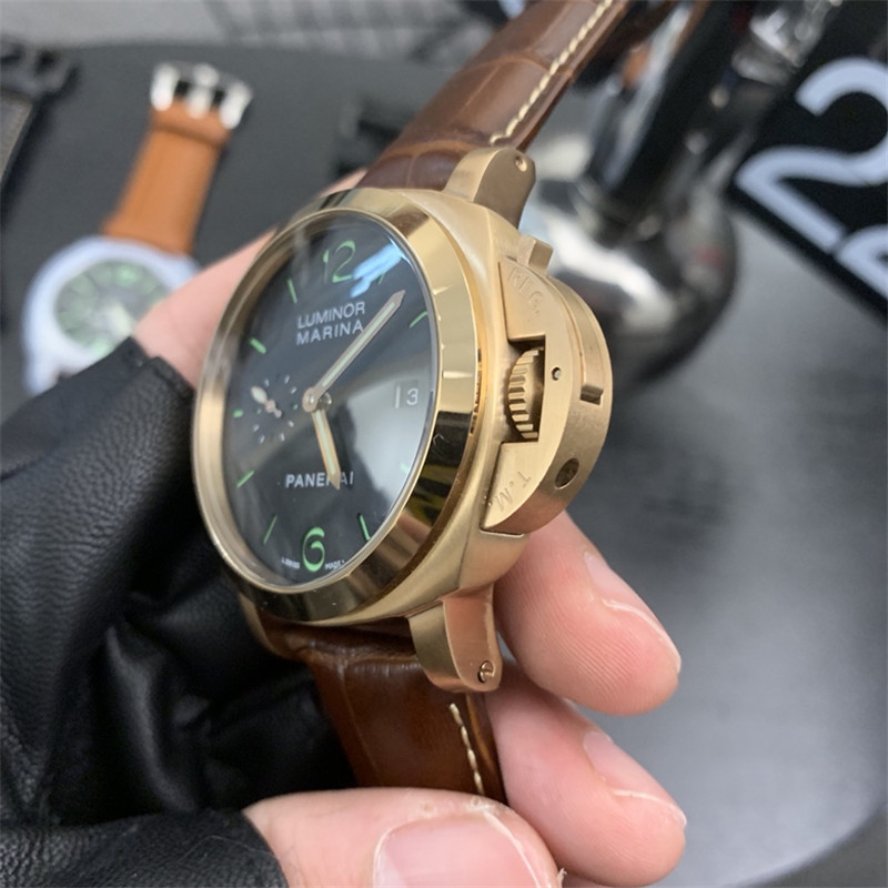 Panerai Gold Black Leather - Panerai Luminor Marina Gold - Black Dial - Image 6