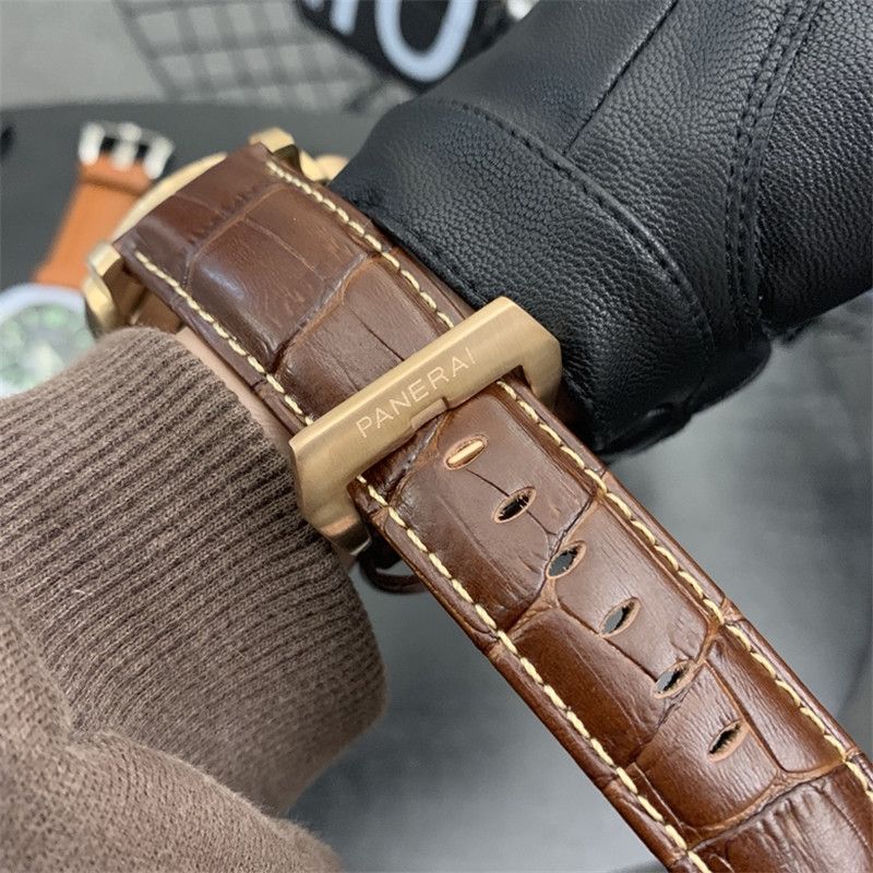 Panerai Gold Black Leather - Panerai Luminor Marina Gold - Black Dial - Image 2