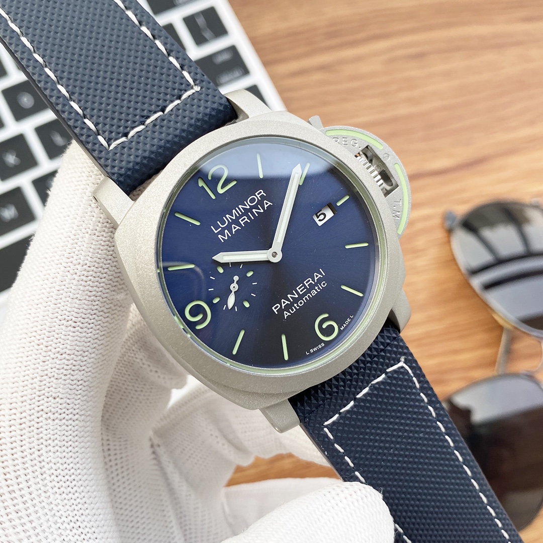 Panerai Luminor Marina 44mm Mens Watch