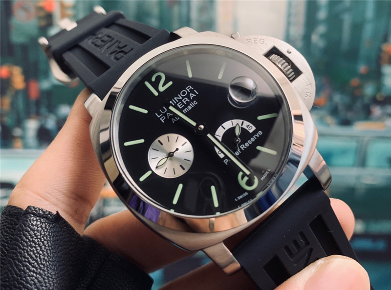 Panerai Luminor Power Reserve - Black Rubber Strap - Image 2