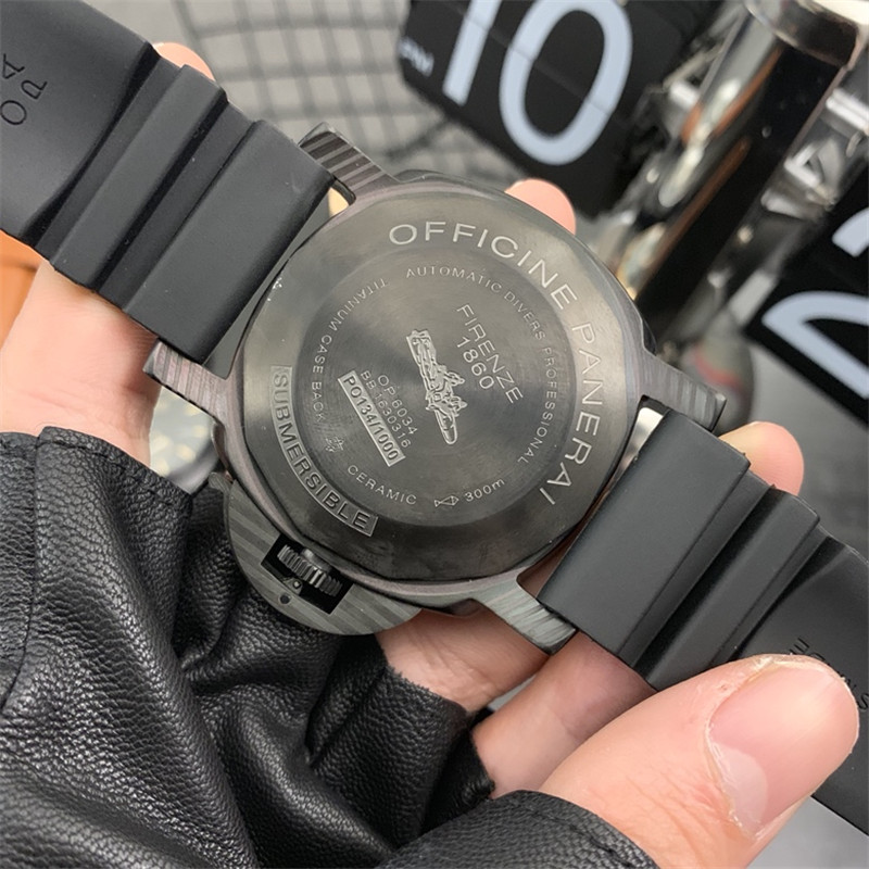 Panerai Carbotech Black Rubber - Panerai Luminor Submersible Carbotech - Image 5