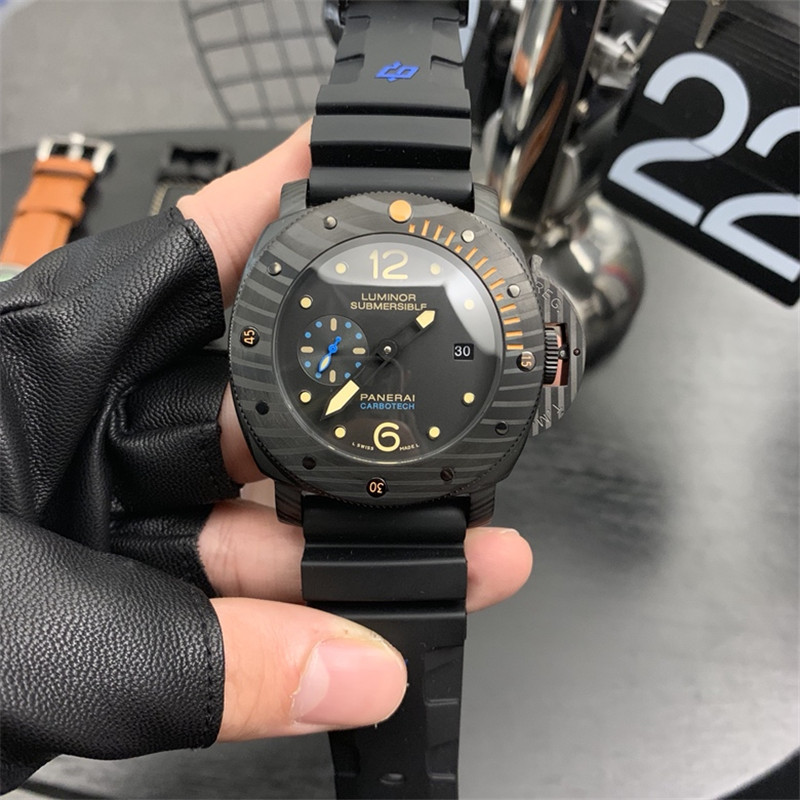 Panerai Carbotech Black Rubber - Panerai Luminor Submersible Carbotech - Image 9