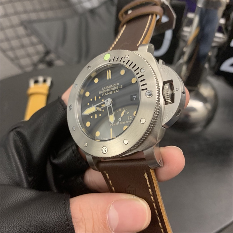 Panerai Luminor Submersible Steel Brown Leather - Image 6
