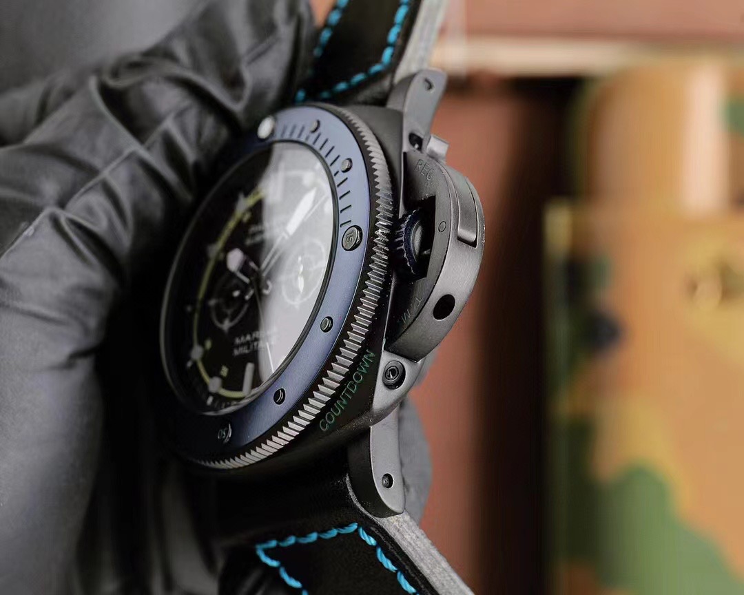 Panerai Black Rubber Dive Watch - Panerai Submersible Marina Militare - Image 5