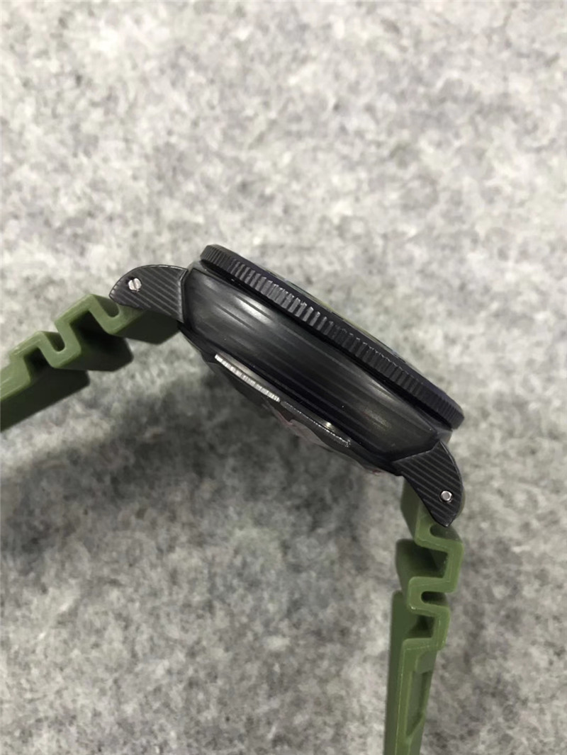 Panerai Camo Dial Green - Panerai Submersible Camo Dial Green Rubber - Image 4