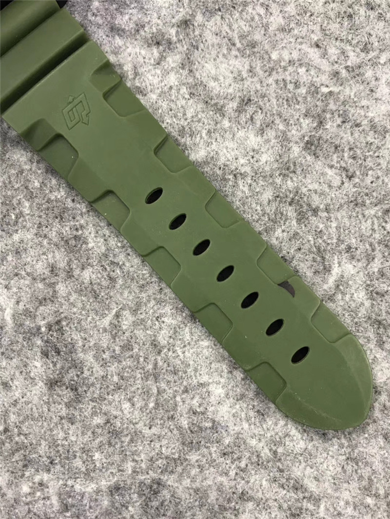Panerai Camo Dial Green - Panerai Submersible Camo Dial Green Rubber - Image 2