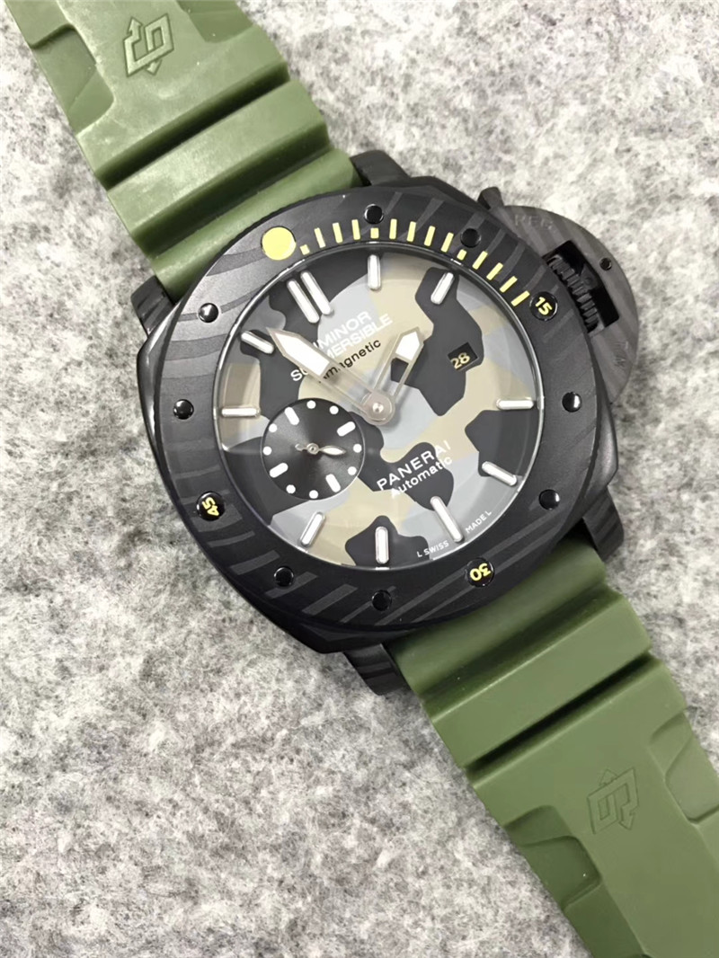 Panerai Camo Dial Green - Panerai Submersible Camo Dial Green Rubber - Image 6