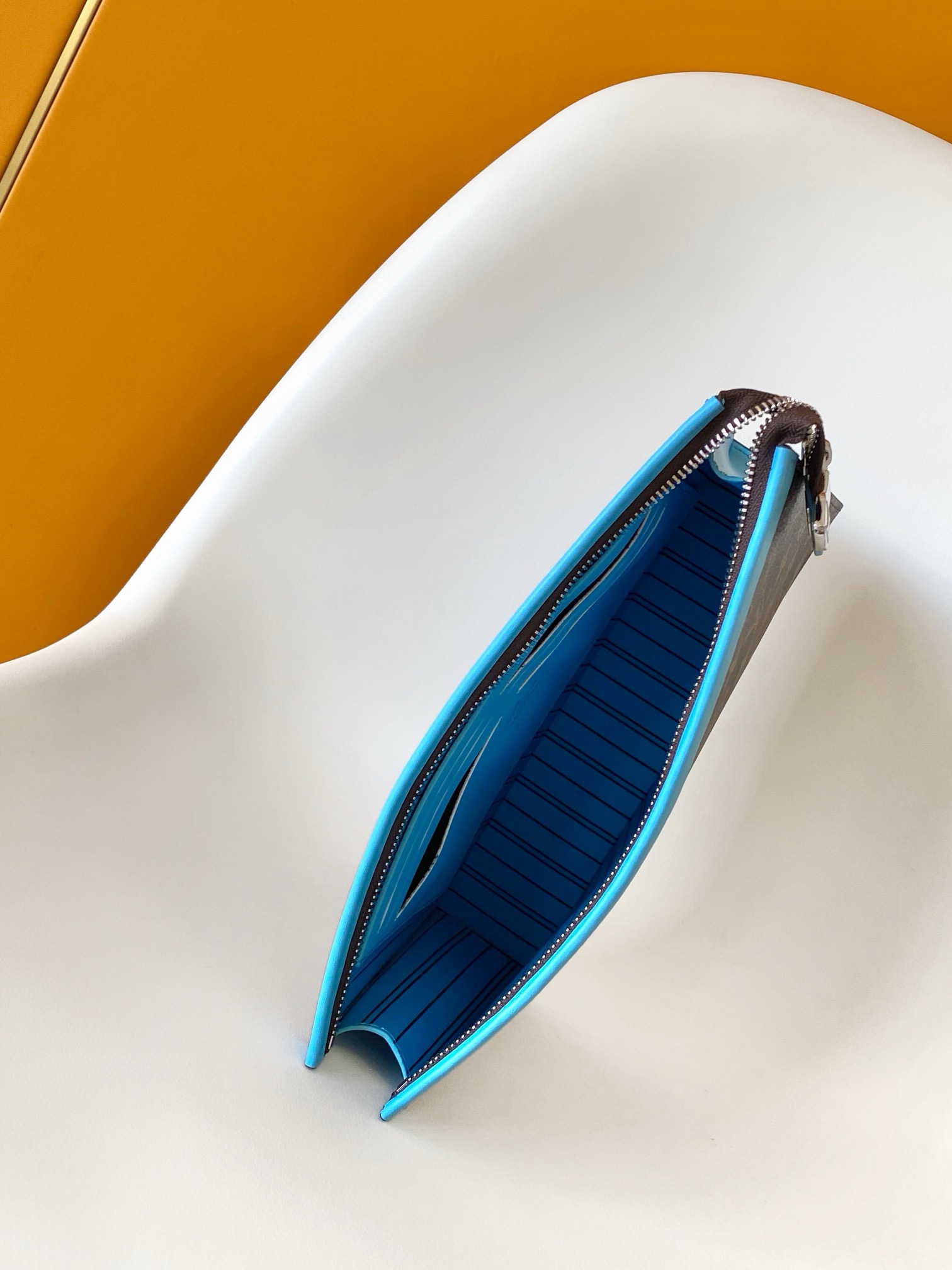 Pochette Voyage MM Monogram Macassar Blue Bag - Festive Gift for Men | LOUIS VUITTON