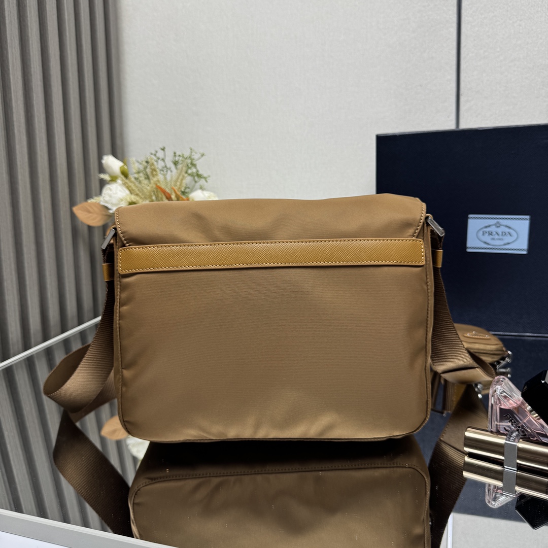 Prada Brandy Re-Nylon shoulder bag | PRADA