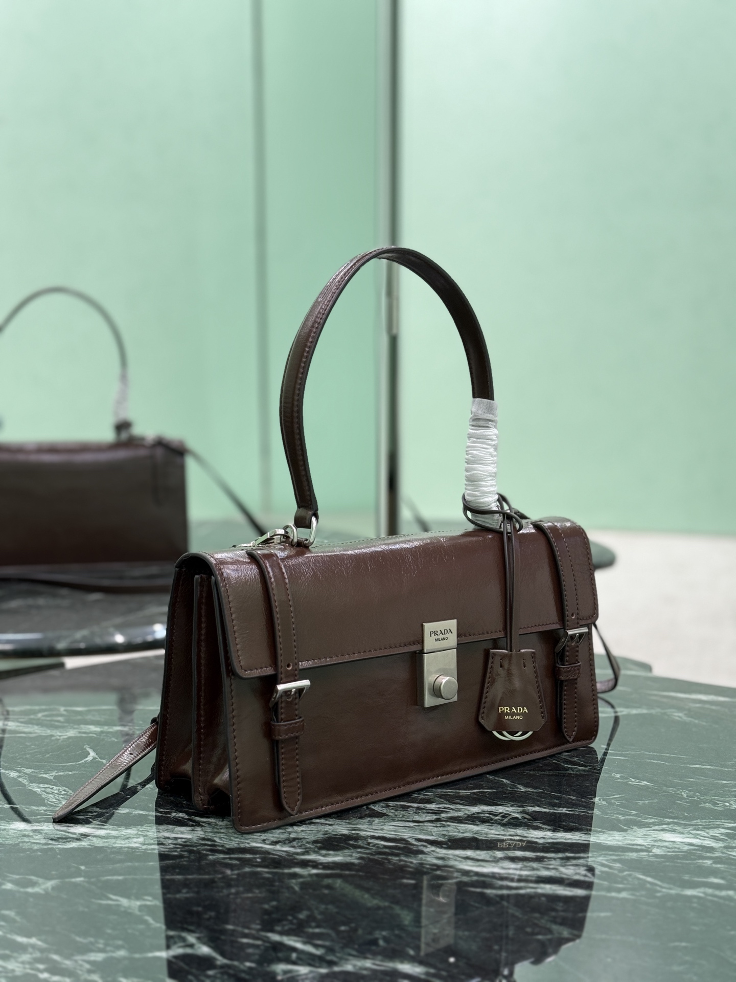 Prada Medium Leather Tote Bag | Brown |