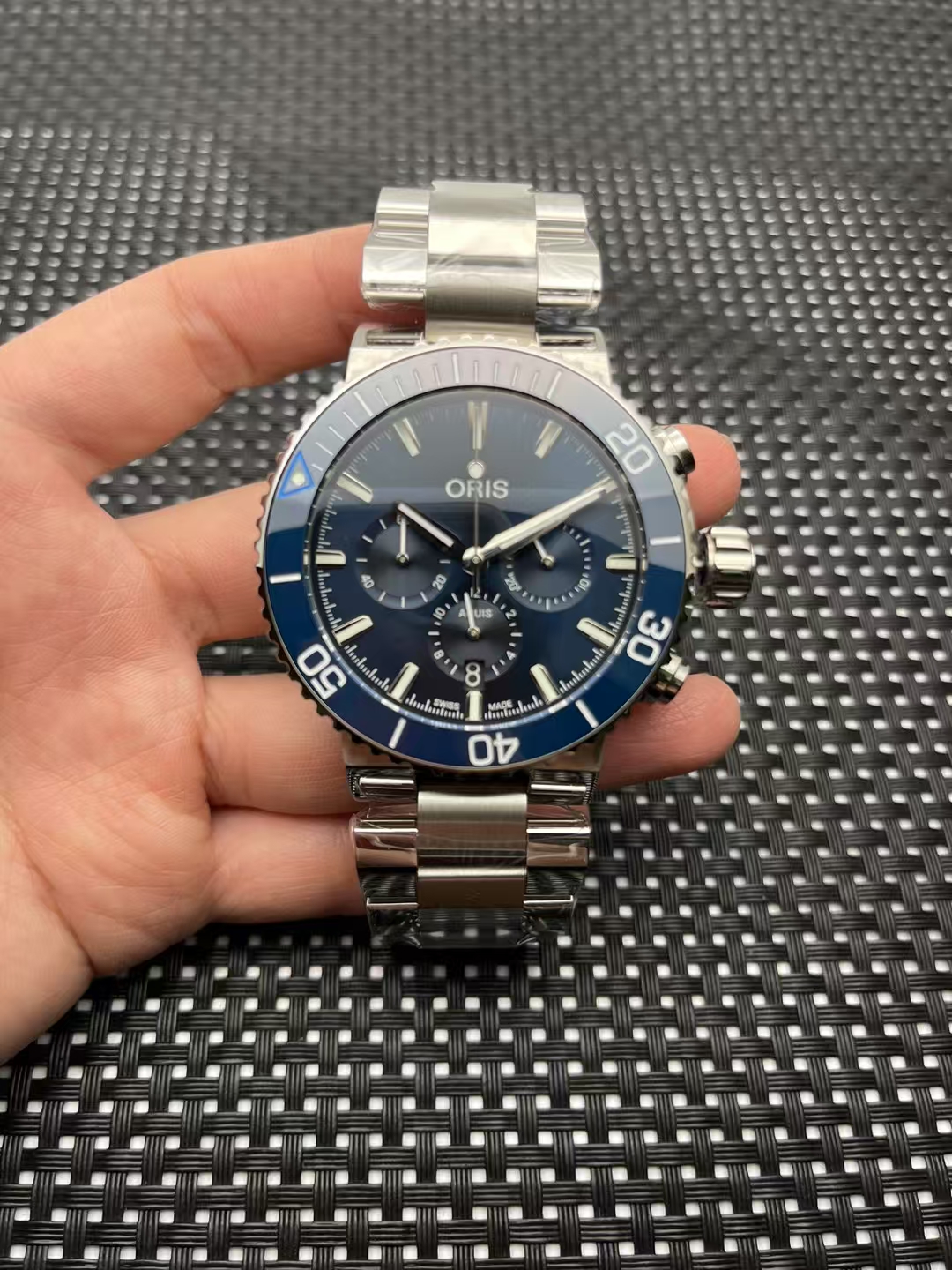 Oris Aquis Chronograph Blue - Stainless Steel Watch - Image 4