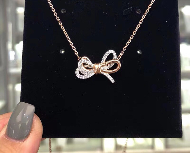 Elegant Rose Gold Crystal Bow Necklace – Dainty Ribbon Jewelry