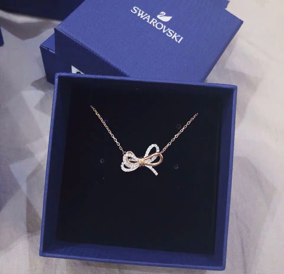 Elegant Rose Gold Crystal Bow Necklace – Dainty Ribbon Jewelry