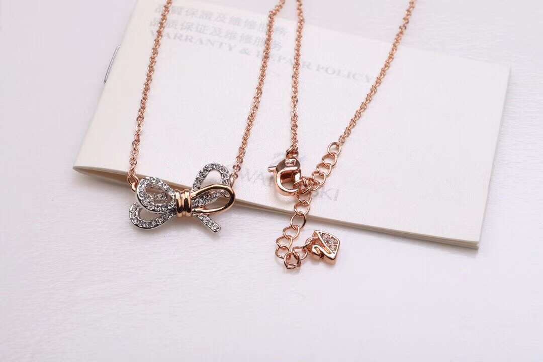 Elegant Rose Gold Crystal Bow Necklace – Dainty Ribbon Jewelry