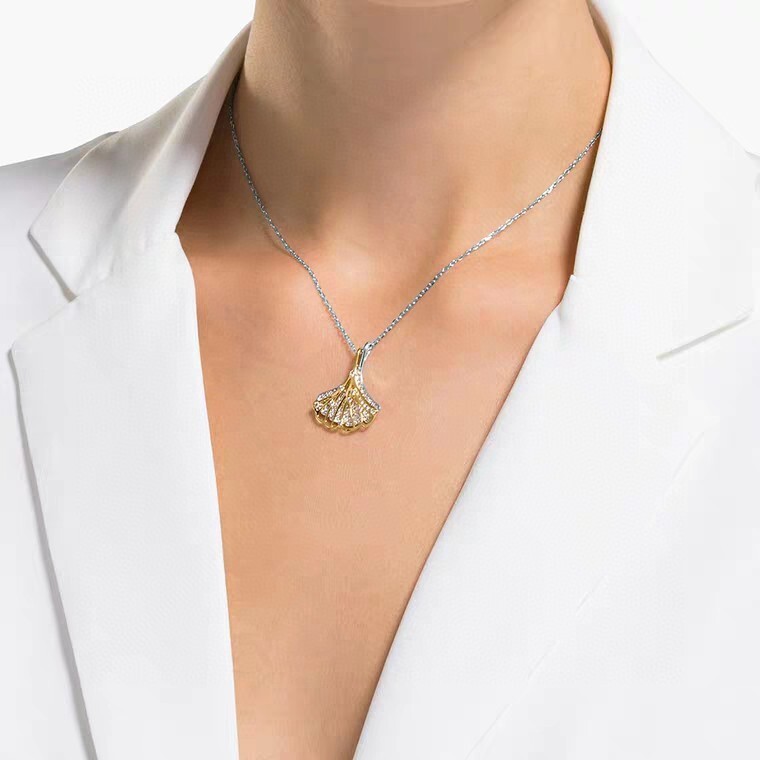 Swarovski Stunning Ginkgo Leaf Necklace – Crystal Mixed Metal Finish