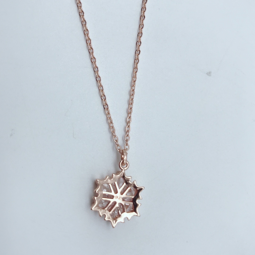 Swarovski Magic Snowflake Pendant Necklace – Rose Gold Tone Finish