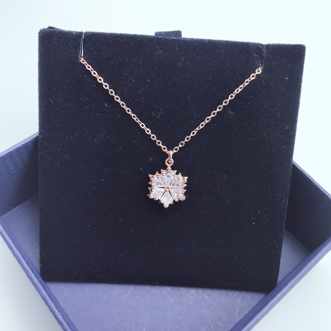 Swarovski Magic Snowflake Pendant Necklace – Rose Gold Tone Finish