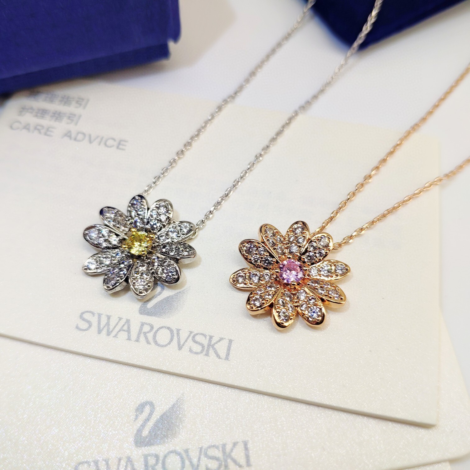 Elegant Rose Gold Sunflower Crystal Pendant Necklace for Women