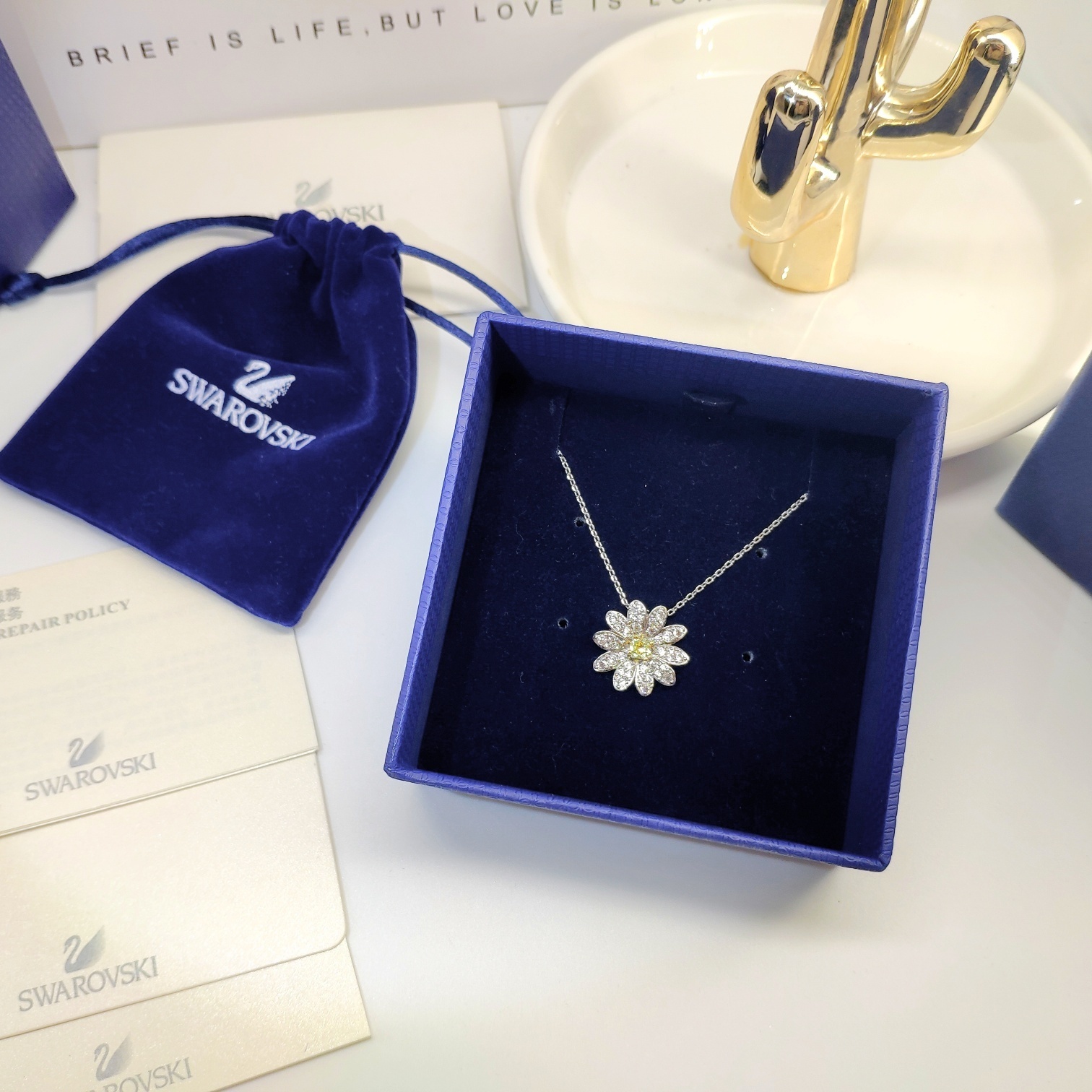 Swarovski Eternal Flower Daisy Pendant Necklace, Rhodium Plated