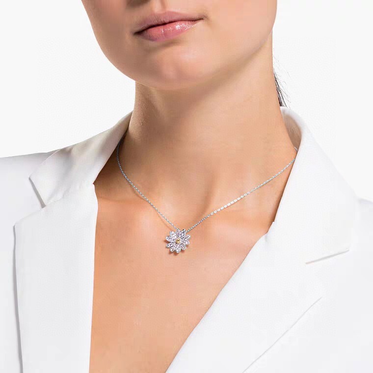 Swarovski Eternal Flower Daisy Pendant Necklace, Rhodium Plated