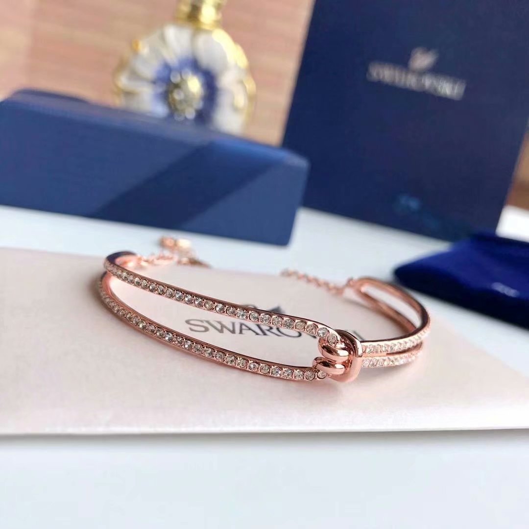 Swarovski Iconic Swan Rose Gold-Tone Plated Necklace