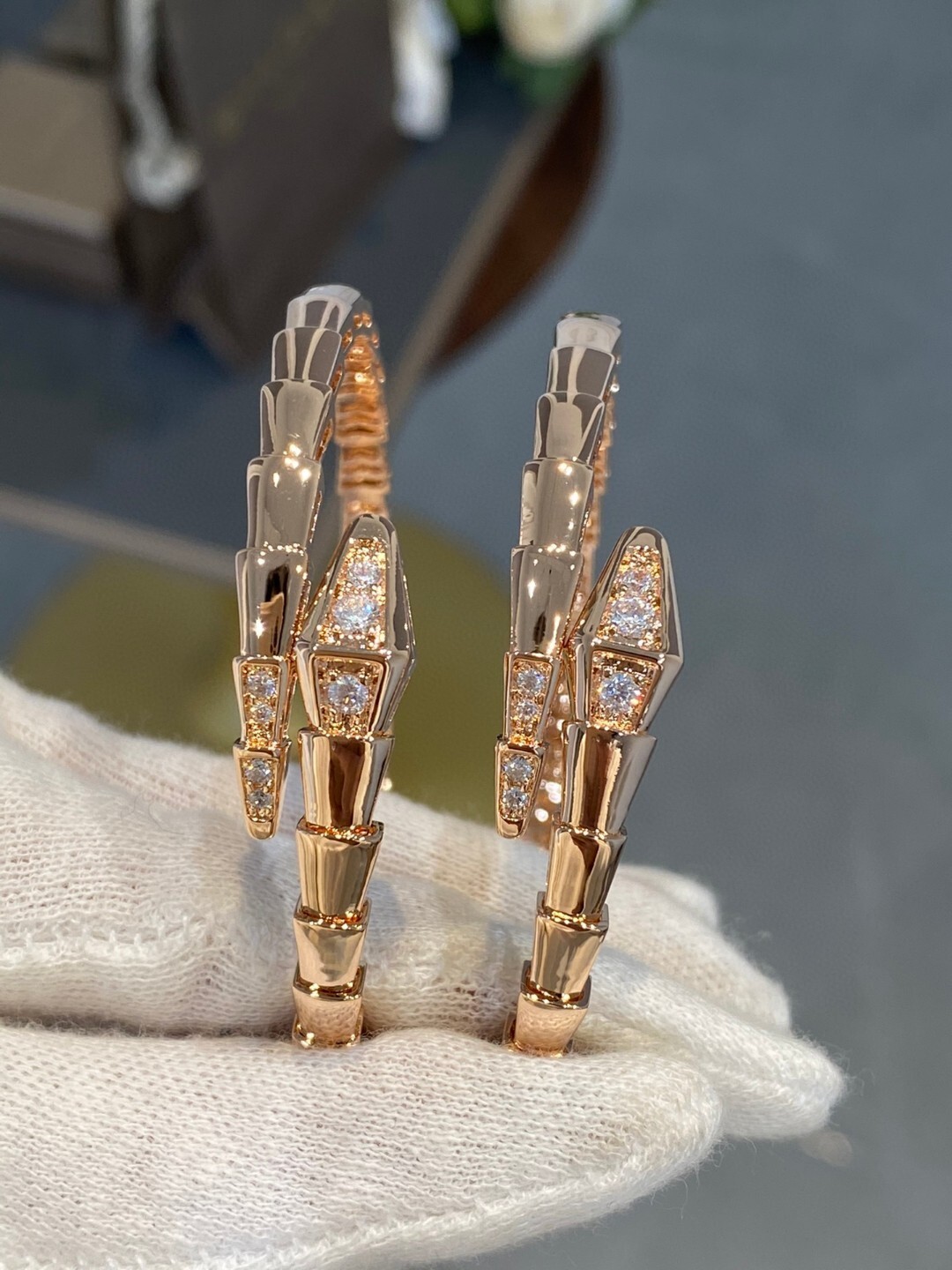 Rose Gold Serpent Bracelet – Premium Quality