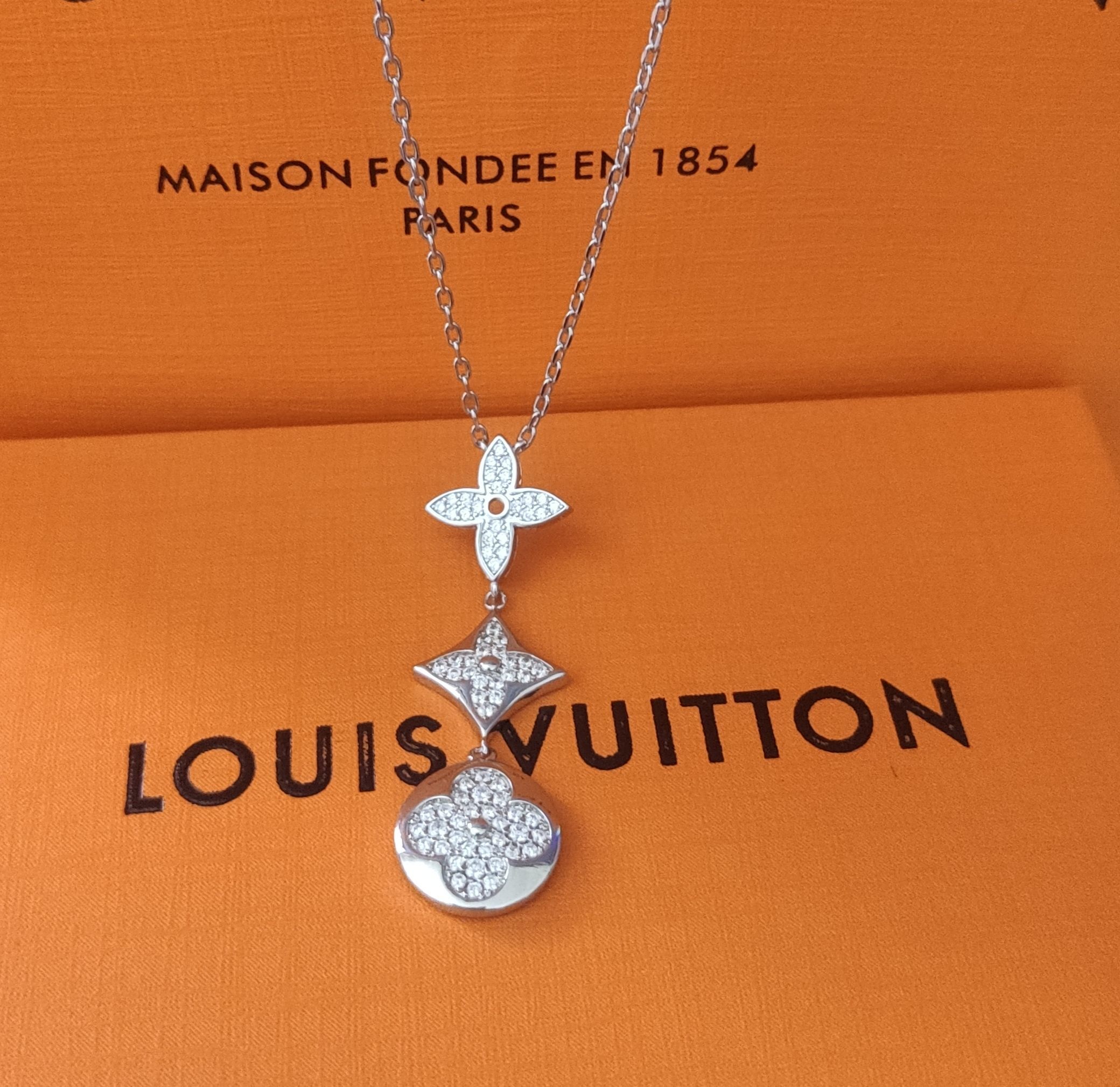 Louis Vuitton Silver Flower Trio Necklace – Crystal Accents