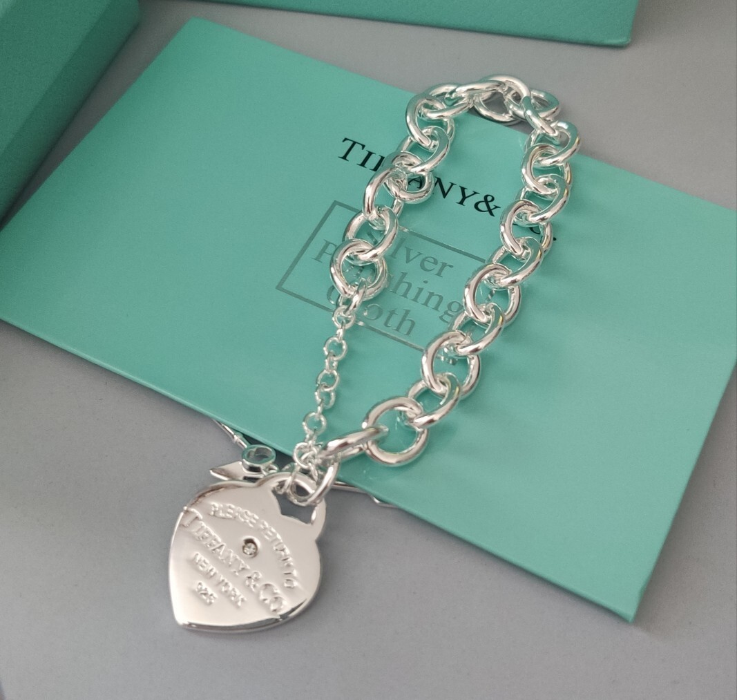 Tiffany & Co. Inspired Heart Charm Bracelet – Premium Quality