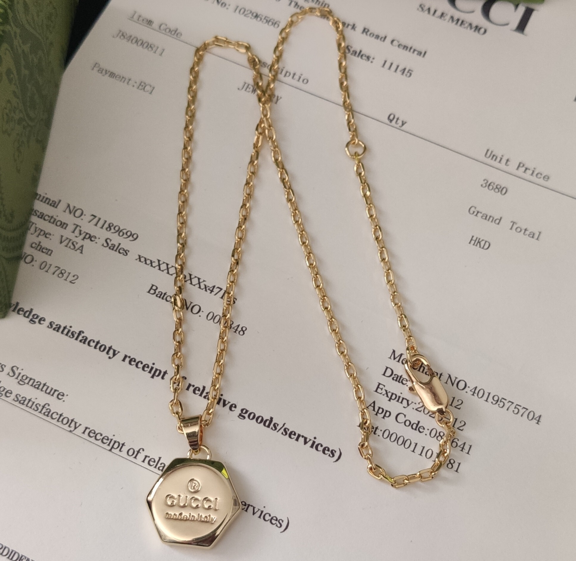 Gucci Gold Hexagon Pendant Necklace – Iconic Design