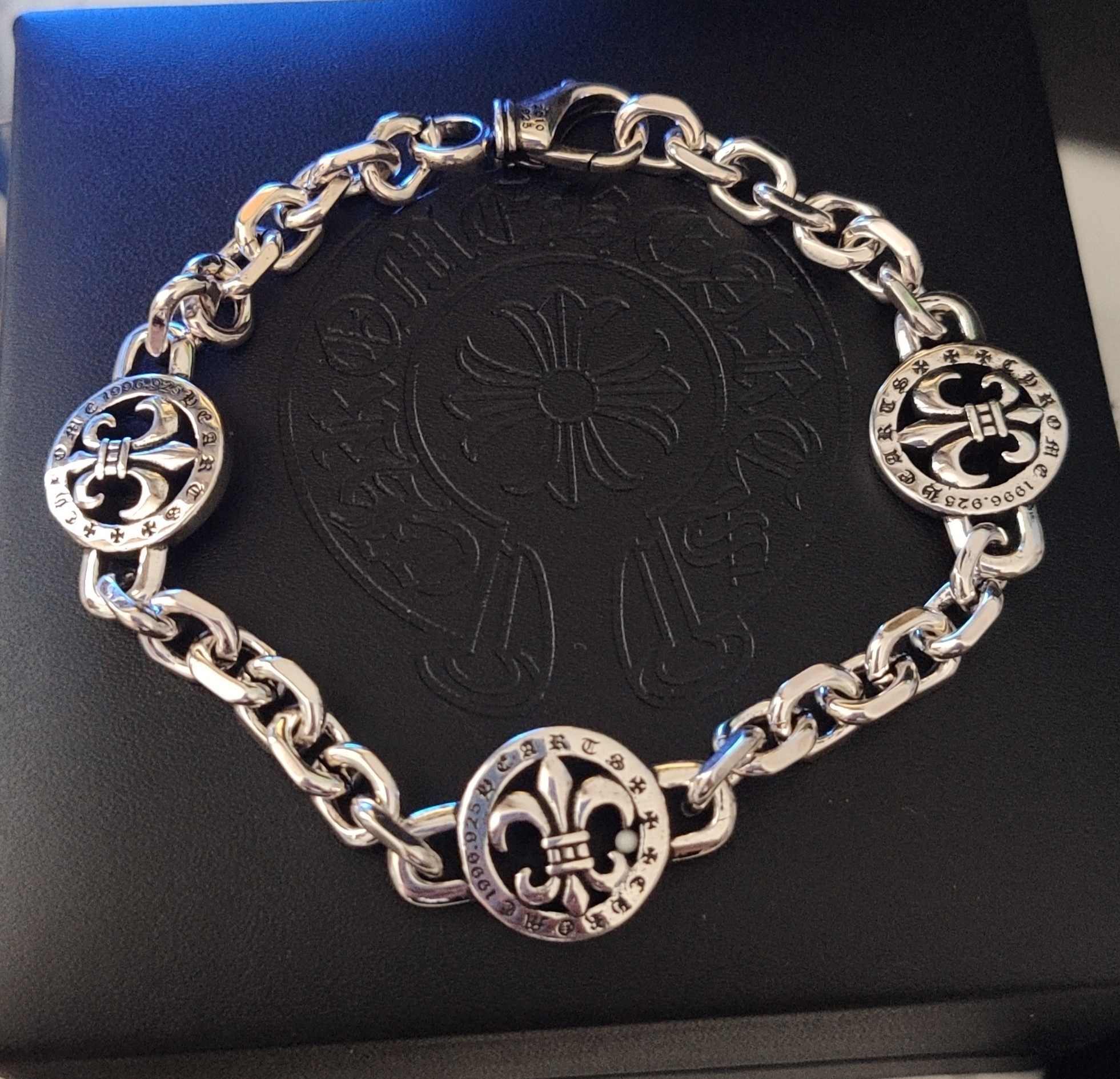 Premium Silver Fleur-de-lis Chain Bracelet