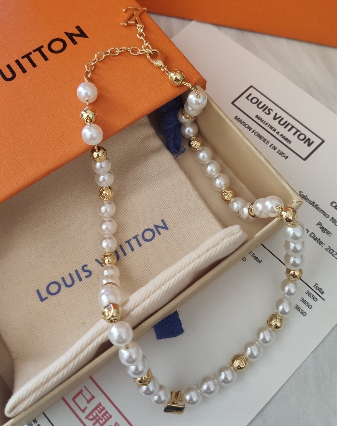 logo Louis Vuitton Gold Pearl Necklace – Louis Vuitton Gold Pearl Logo