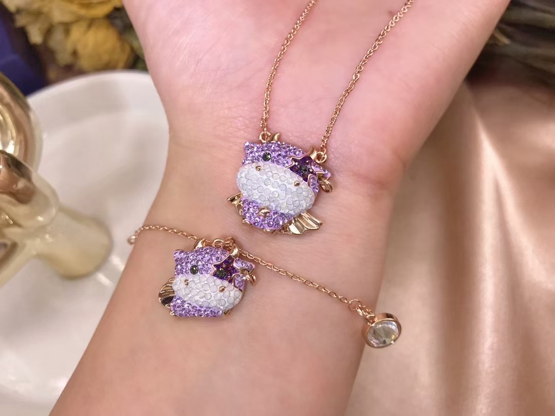 Swarovski Crystal Cow Set – Swarovski Crystal Cow Pendant Necklace &