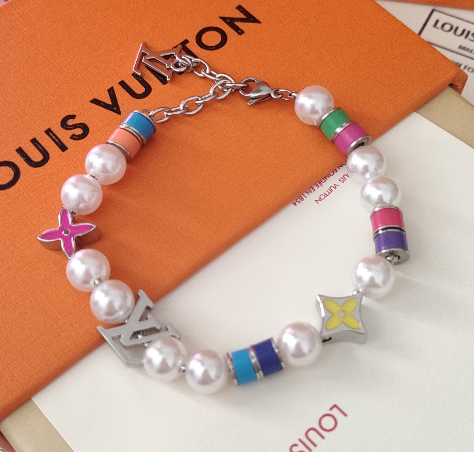 Pearl & LV Charm Bracelet – Premium Quality