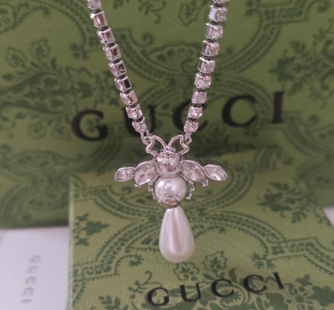 Gucci Silver Crystal Bee Pearl Necklace – Designer Pendant