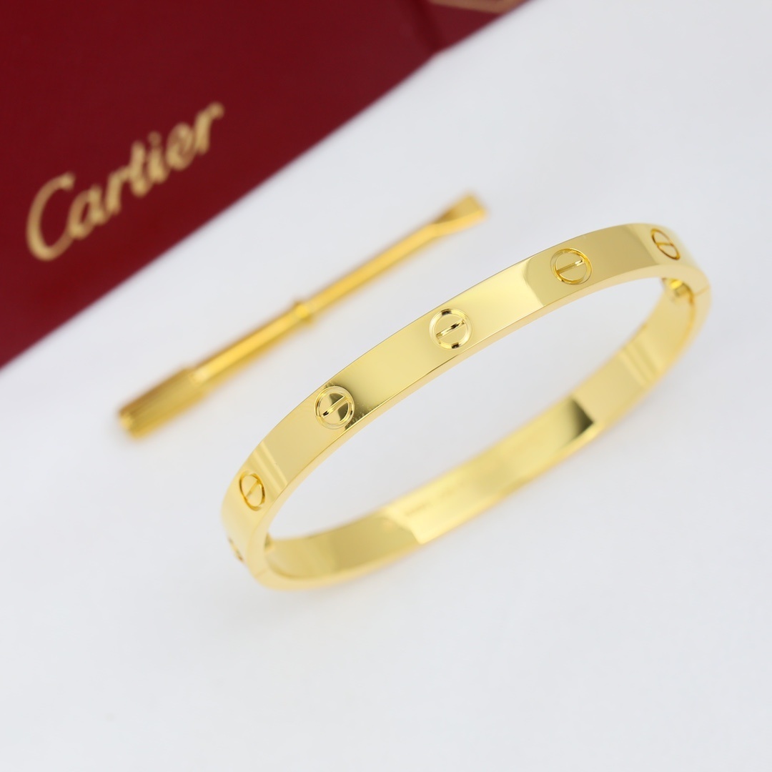 Cartier Love Bracelet – 18K Yellow Gold Luxury Bangle with Box